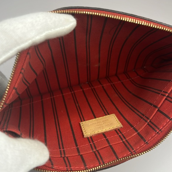 Louis Vuitton Neverfull Pochette Monogram Cherry - Picture 12 of 15